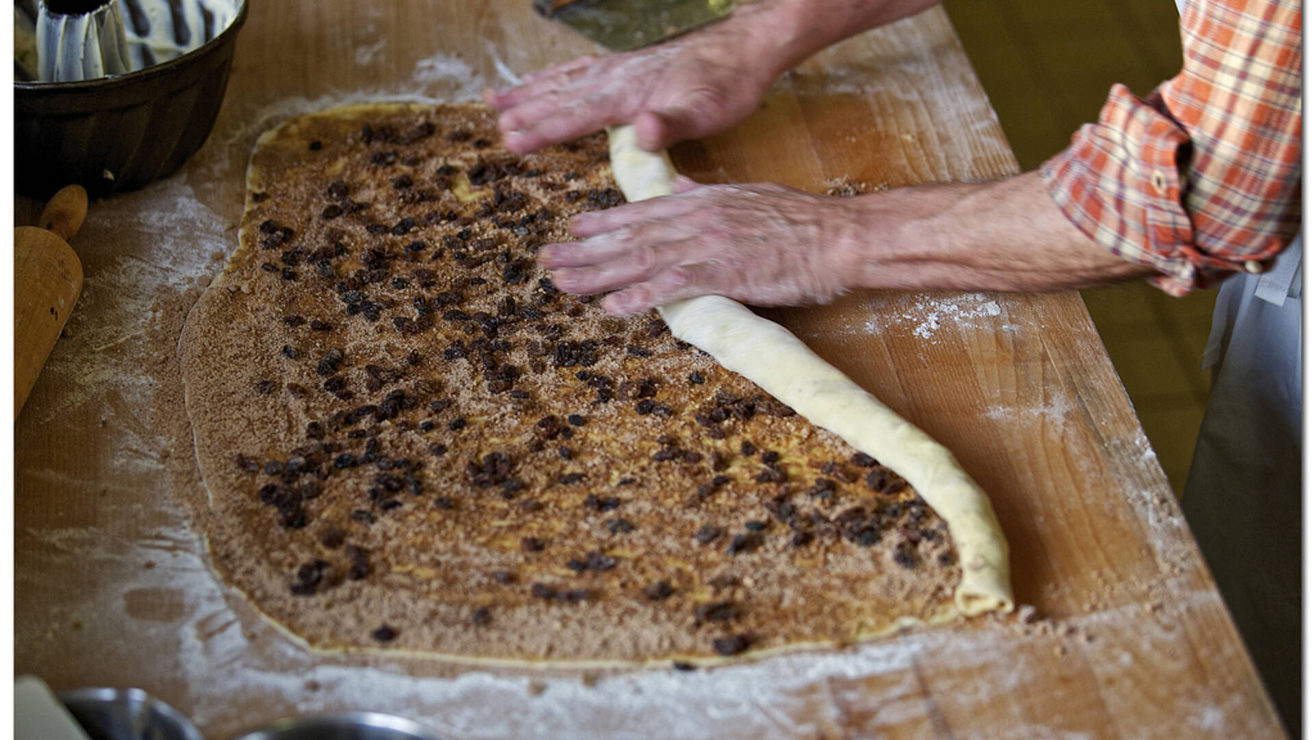 Beim Reindling backen