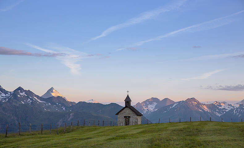 Mörtschach mit der Mohar Kapelle in der Nationalpark-Region Hohe Tauern