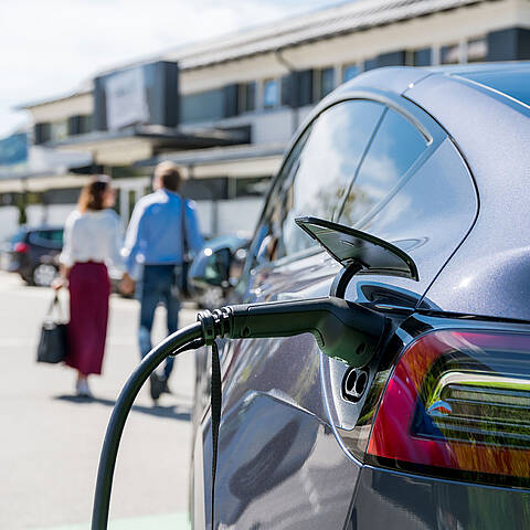 Millstatt Frühling eAuto