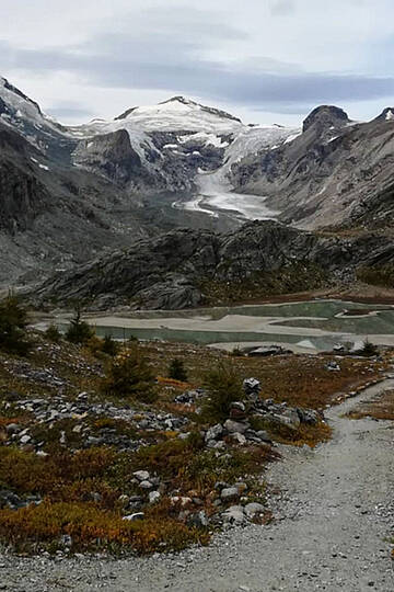 Der Anfang einer Zeitreise_verzauberte Landschaft