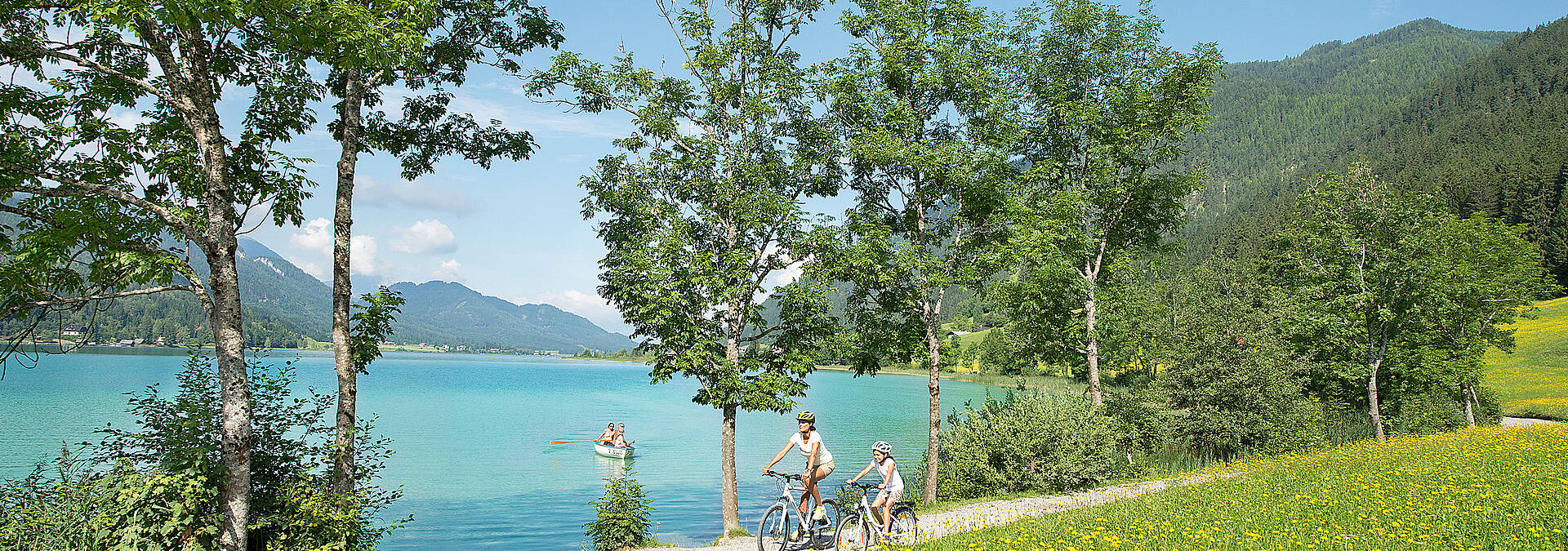 Rad fahren und Rudern am Weissensee